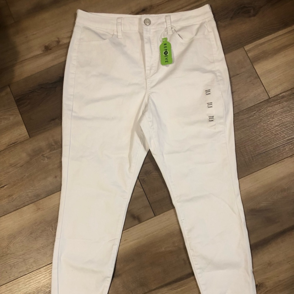 NWT REPREVE  High Rise White Jeggings Size 15/32W